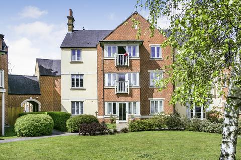 2 bedroom apartment for sale, Coachmans Court, Station Road, Moreton-in-Marsh, Gloucestershire. GL56 0DE