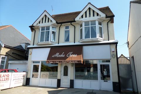 5 bedroom apartment to rent, Frinton Road, Holland-on-Sea