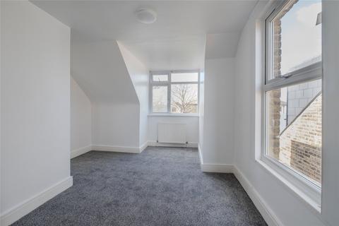 3 bedroom apartment for sale, Streatham, London SW16