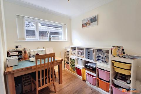 54 Coniston Road, Gunthorpe, Peterborough, PE4 7UL