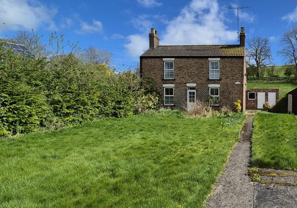 3 Bedroom Detached House - For Sale by Auction