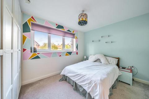 26 Cowdrey Mews, London, SE6 3AP