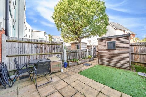 26 Cowdrey Mews, London, SE6 3AP