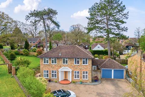 4 bedroom detached house for sale, Curtis Road, Alton, Hampshire, GU34