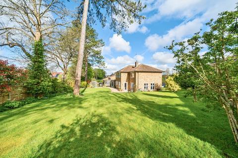 4 bedroom detached house for sale, Curtis Road, Alton, Hampshire, GU34