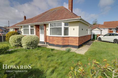 3 bedroom detached house for sale, Kingston Avenue, Caister-on-Sea