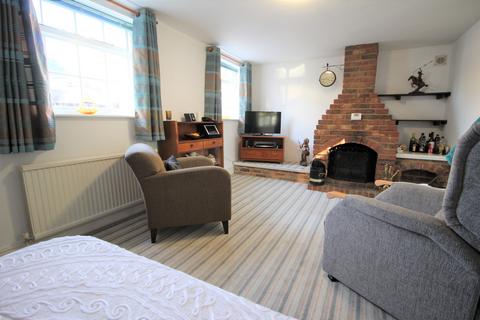 2 bedroom bungalow for sale, Silver Street, Stansted CM24