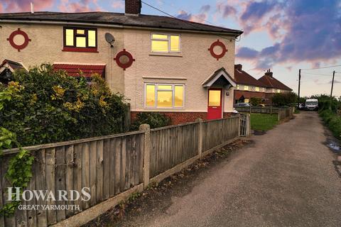 3 bedroom semi-detached house for sale, Hemsby Road, Martham