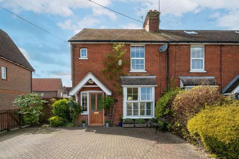 3 bedroom end of terrace house for sale, Faygate Lane, Faygate, RH12