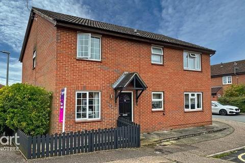 2 bedroom semi-detached house for sale, Nash Close, Manningtree