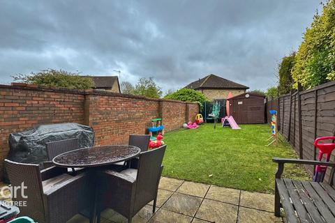 2 bedroom semi-detached house for sale, Nash Close, Manningtree