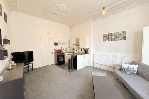 1 bedroom flat for sale, Glen View, Gravesend, DA12