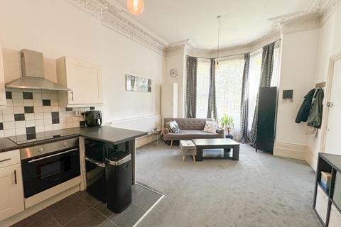 1 bedroom flat for sale, Glen View, Gravesend, DA12