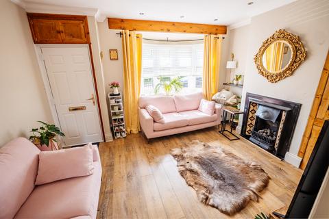 8 Folly Road, Deanshanger, Milton Keynes, MK19 6HZ