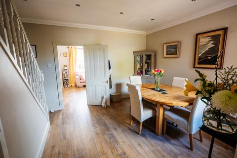 8 Folly Road, Deanshanger, Milton Keynes, MK19 6HZ