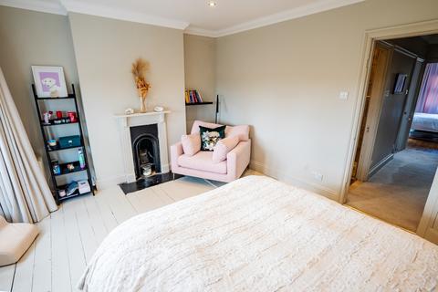 8 Folly Road, Deanshanger, Milton Keynes, MK19 6HZ