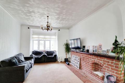 3 bedroom detached house for sale, High Road, Benfleet