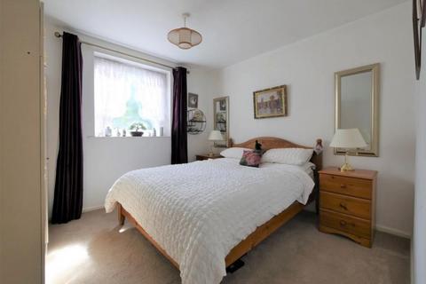 2 bedroom ground floor flat for sale, Sheldrake Drive, Ipswich