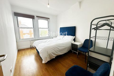 2 bedroom flat to rent, Junction Road, London