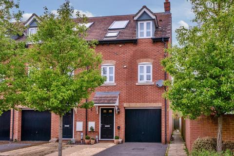 3 bedroom townhouse for sale - Thame,  Oxfordshire,  OX9