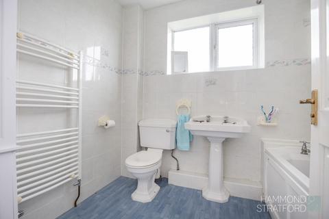 The Chalet Bell Road, Rockland St Peter, Attleborough, NR17 1UL