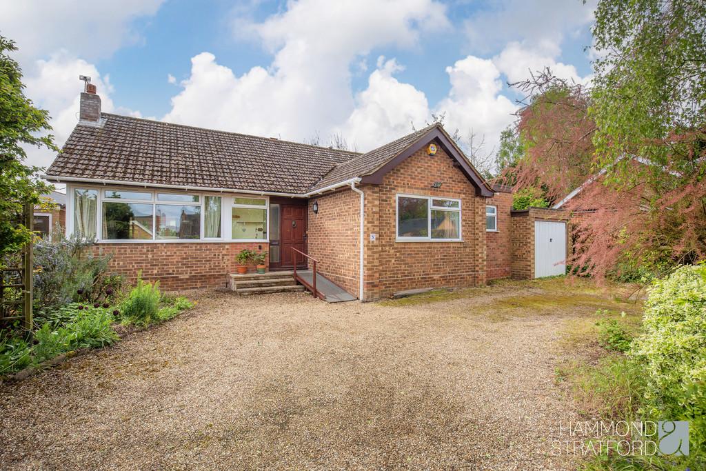 Oakfields Close, Cringleford 3 bed chalet for sale £450,000