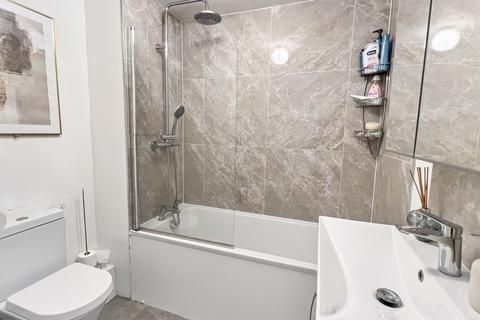 71 Castle View, Westbury, BA13 3HR