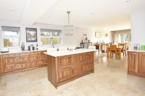 4 bedroom detached house for sale, Forest Gardens, Harrogate