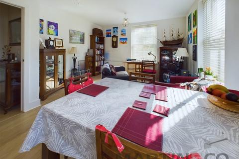 2 bedroom ground floor flat for sale, Flagstaff Green, Royal Clarence Marina