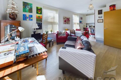2 bedroom ground floor flat for sale, Flagstaff Green, Royal Clarence Marina