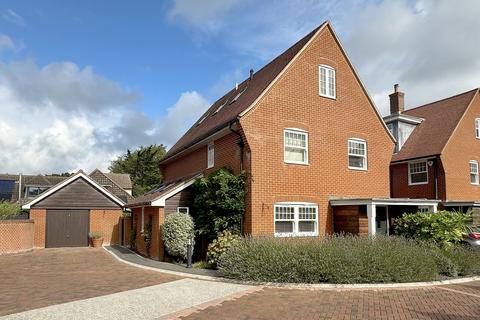 4 bedroom detached house for sale, Abbots Brook, Lymington SO41