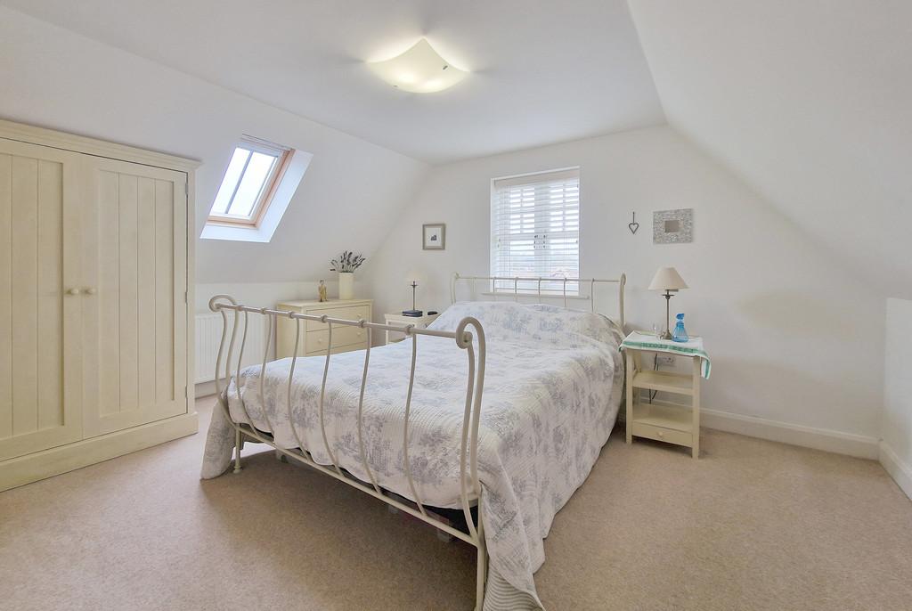 10 Abbots Brook - Second floor bedroom