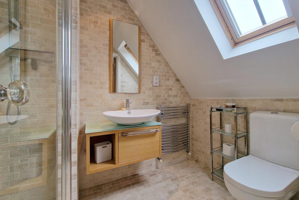 10 Abbots Brook - Shower room