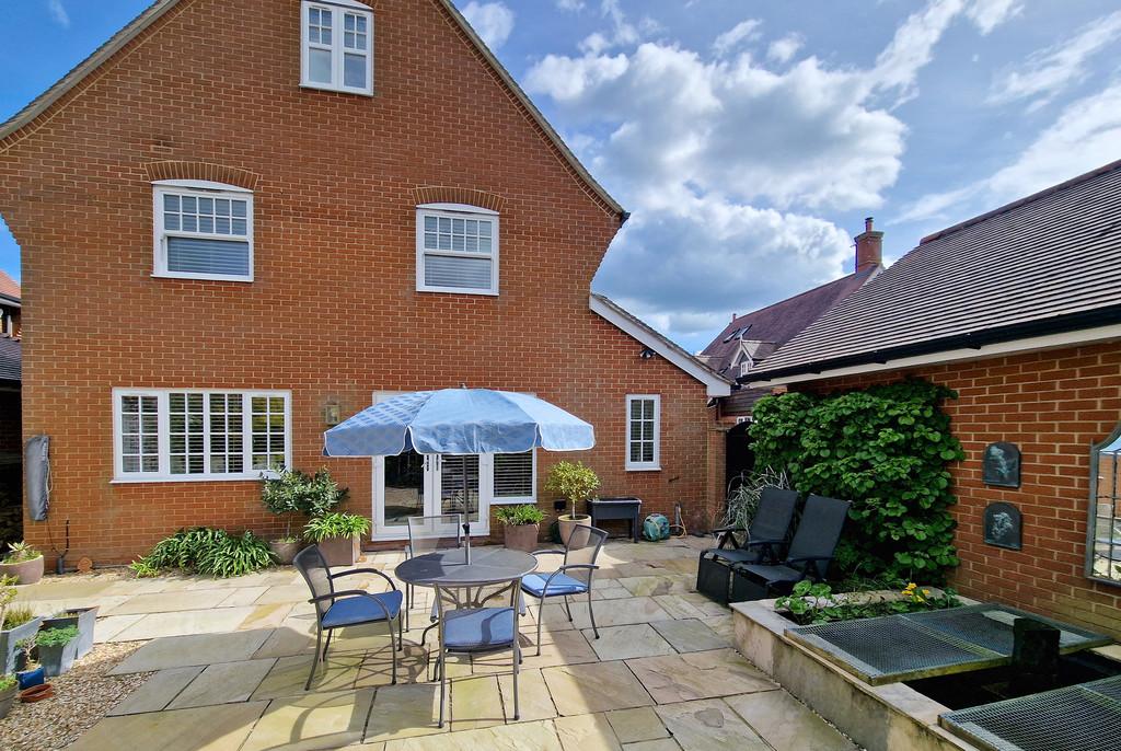 10 Abbots Brook - Garden 2