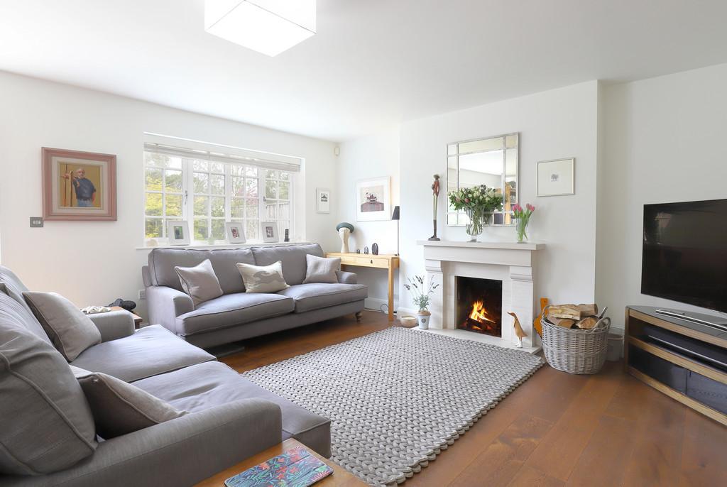 10 Abbots Brook - Sitting room
