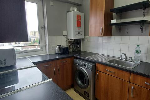 2 bedroom apartment to rent, Mace Street, London E2