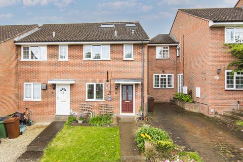 3 bedroom end of terrace house for sale, Powdermill Close, Tunbridge Wells
