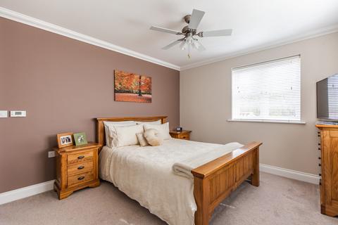 9 Canary Close, Hockering, Dereham, NR20 3FA