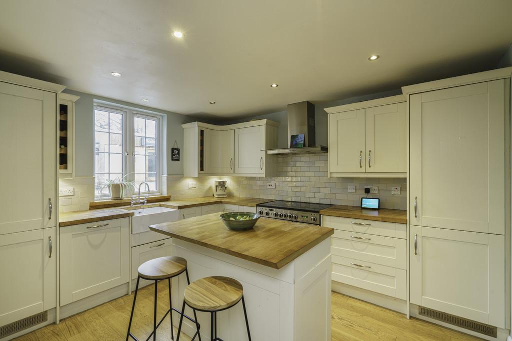 42. Kitchen angle 1