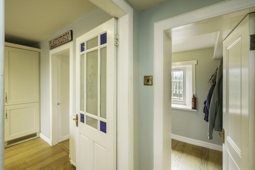 39. Kitchen to utility area