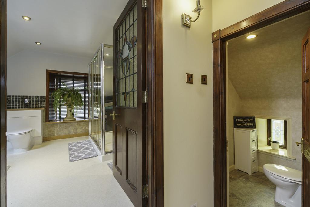 11. Bathroom and wc
