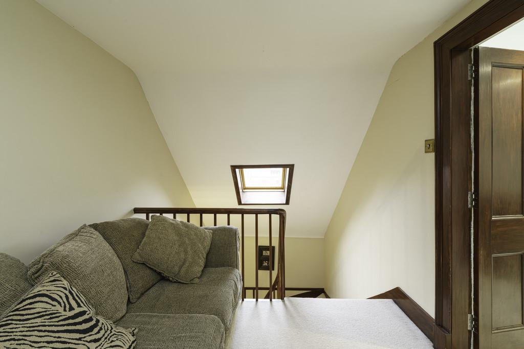 18.5 Top floor landing angle 3