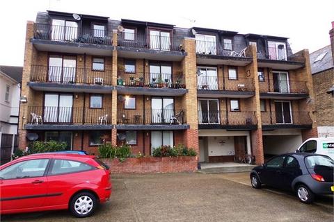 1 bedroom flat for sale, Glendale Mews, Leigh on sea, Leigh on sea,