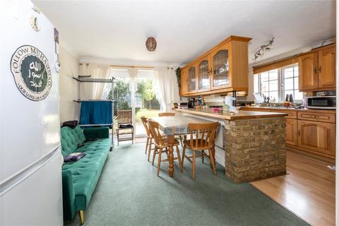 75 Edgewood Drive, Luton, LU2 8ER