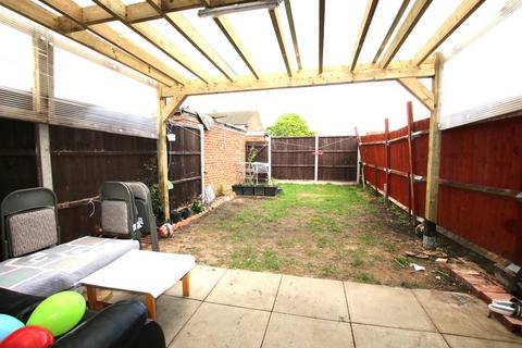 16 Tweed Road, Slough, SL3 8XA