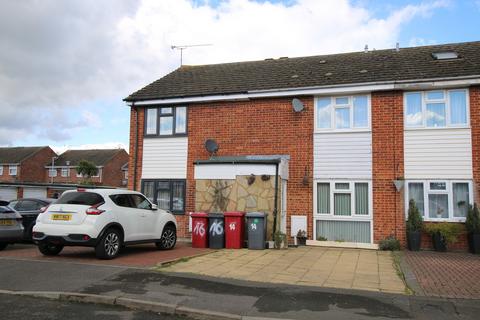 16 Tweed Road, Slough, SL3 8XA