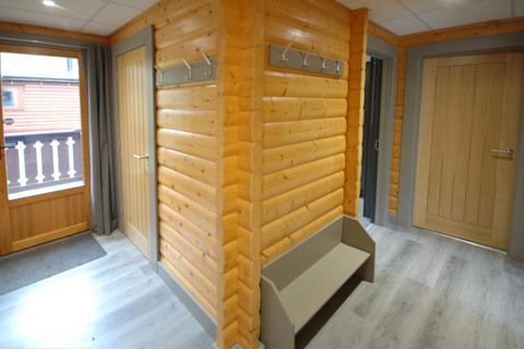 undefined, 24 Kenwick Park, Louth LN11 8NR