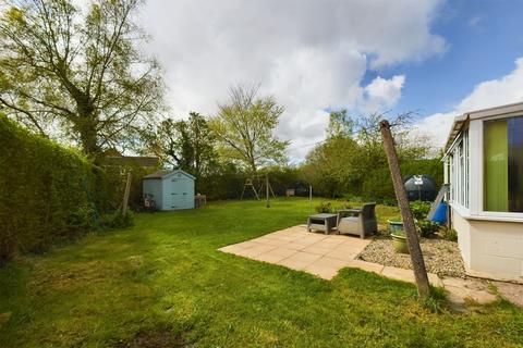 9 Hawthorn Close, Denstone, Uttoxeter, ST14 5HB