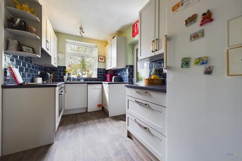9 Hawthorn Close, Denstone, Uttoxeter, ST14 5HB