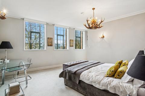 3 bedroom flat to rent, Somerville Avenue, Barnes, London